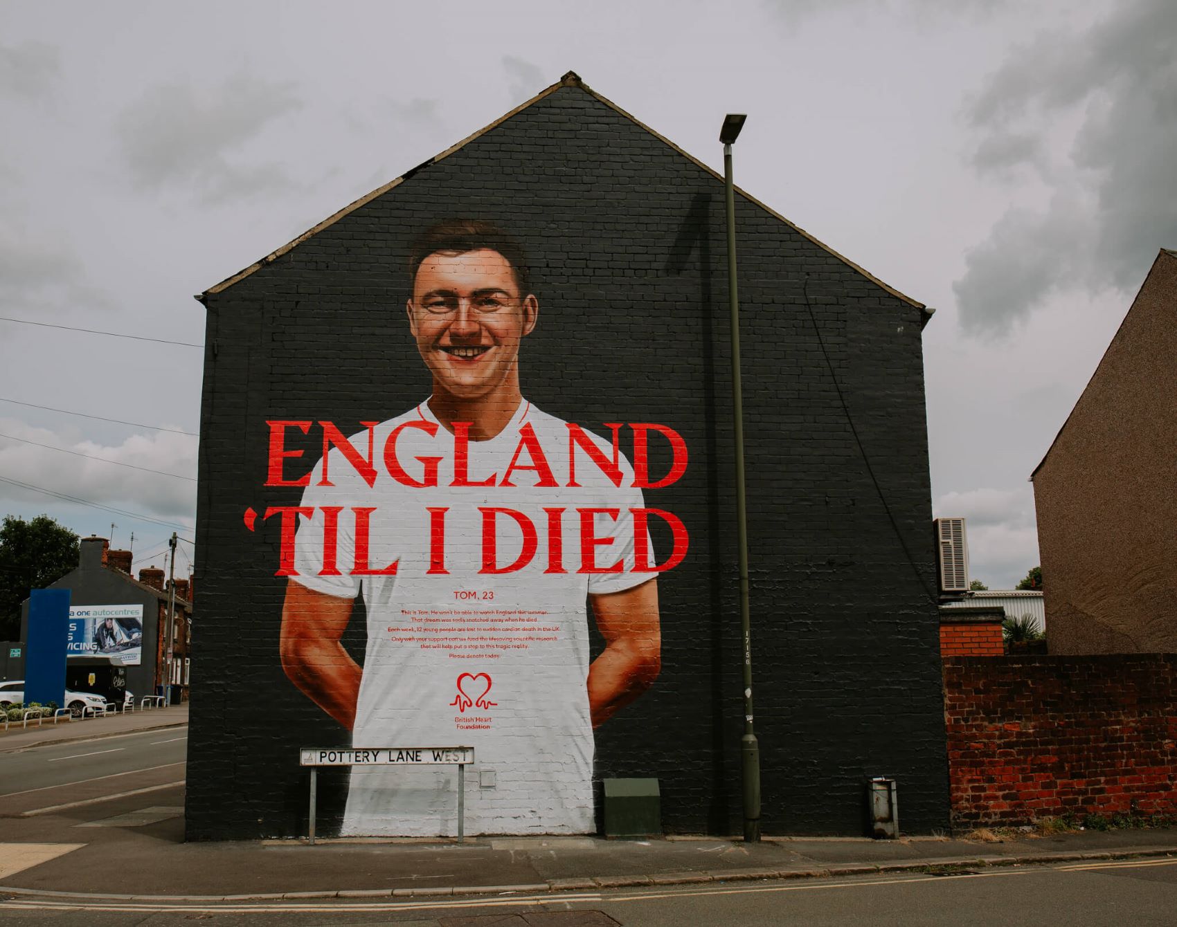 photo of Tom Henson Til I Died mural in Chesterfield, taken by Crush Design